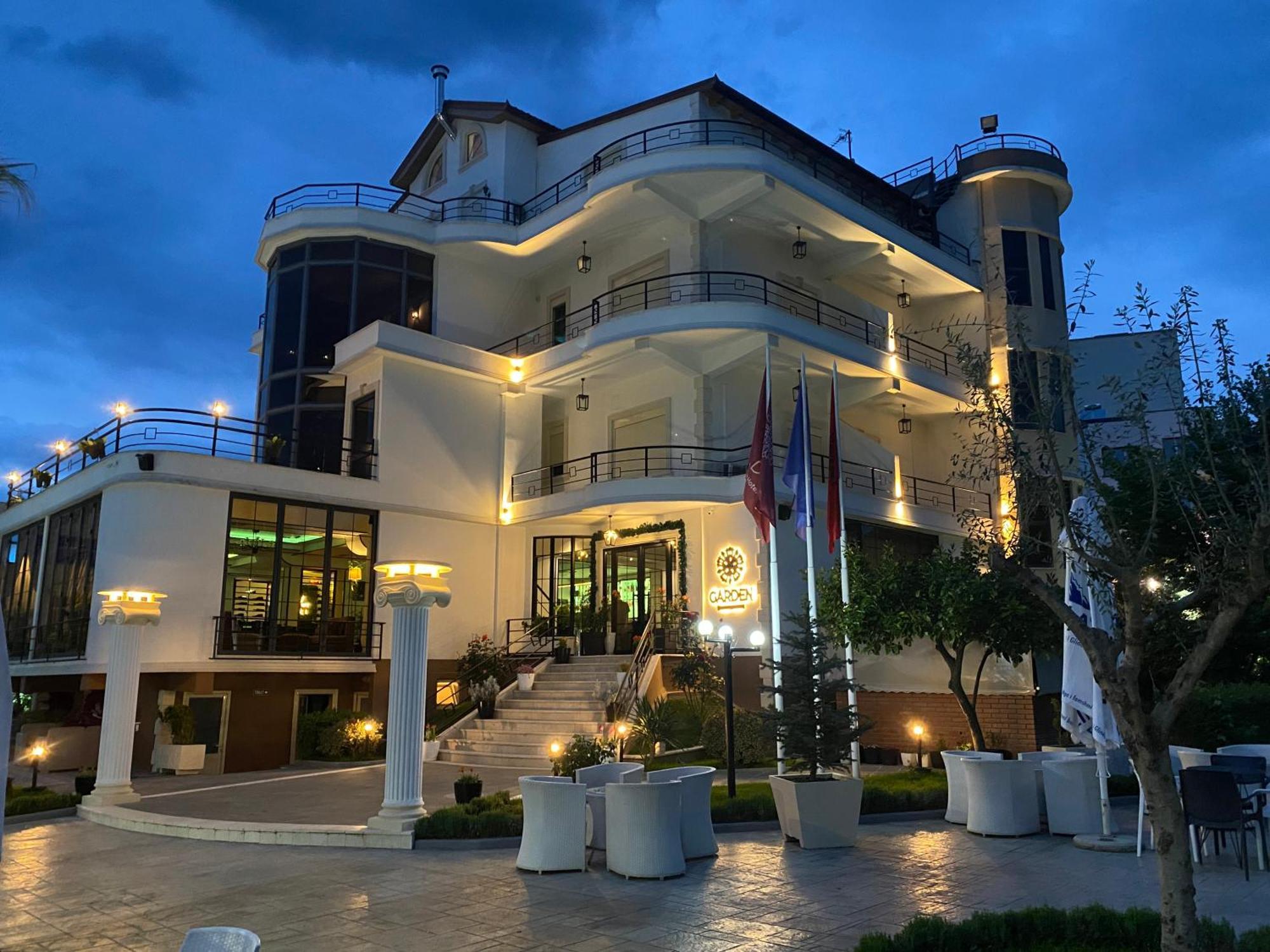 Garden Boutique Hotel Elbasan Exterior photo